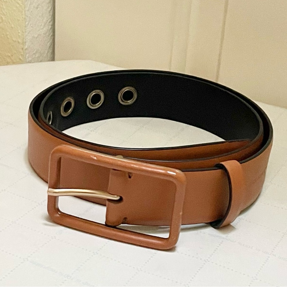 All Saints eyelet leather belt - Picture 2 of 10